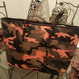 New Michael Kors Handbag